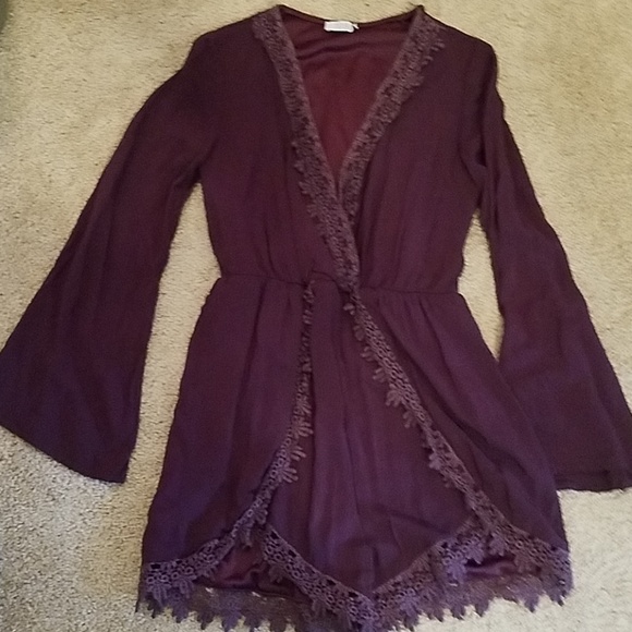Tobi Plum and lace romper - Picture 2 of 7
